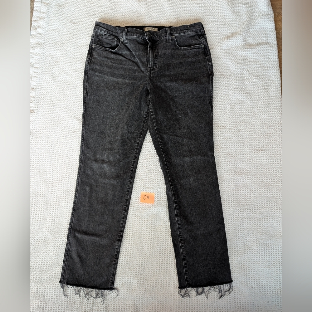 Madewell Mid Rise Stovepipe Straight Jeans In Black
